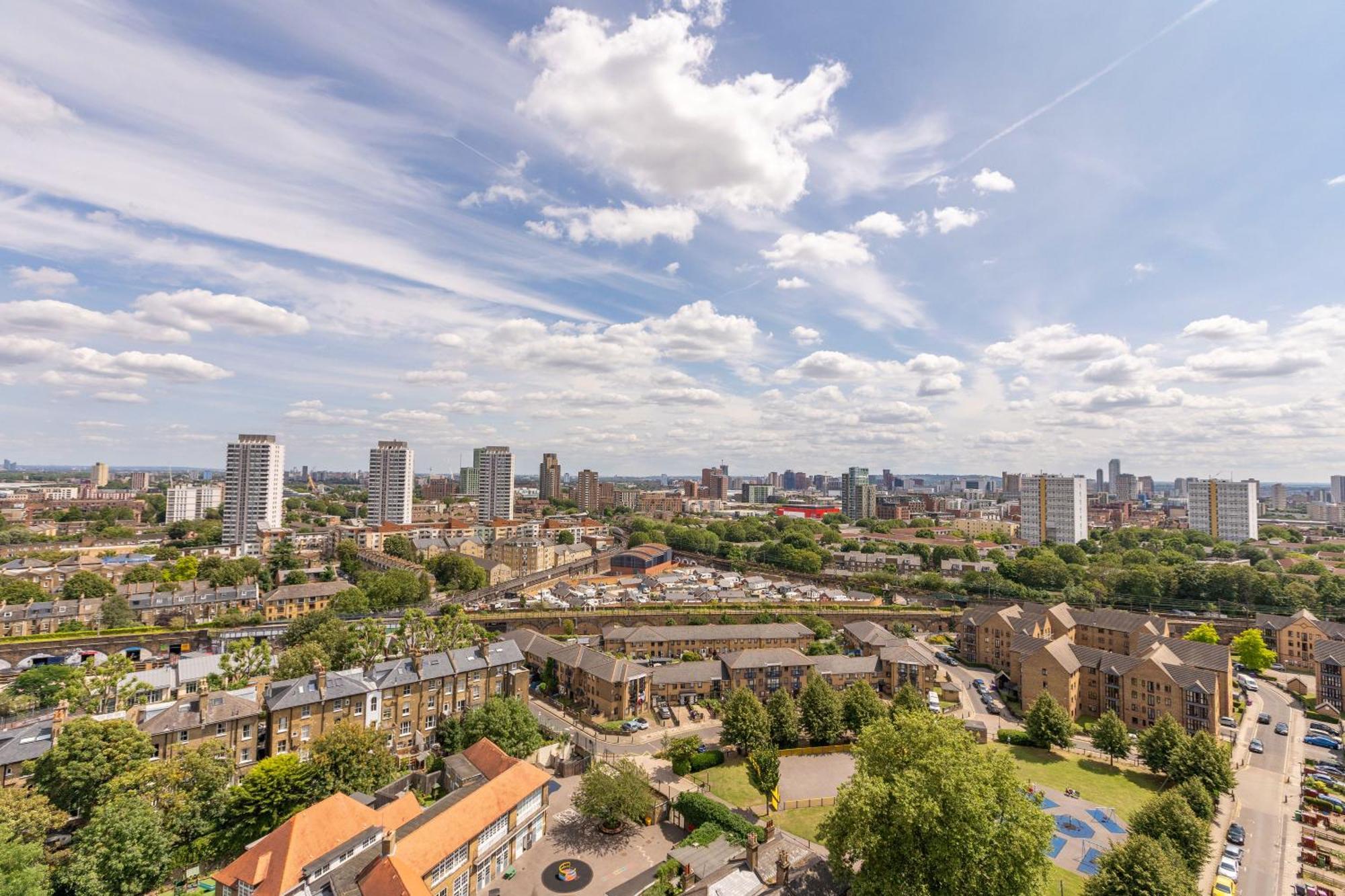 City View Apartments - Bow London Exteriör bild